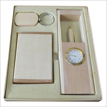 Wooden Mementos Clock
