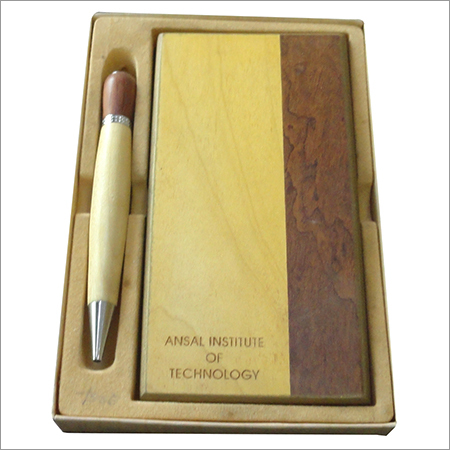 Souvenir Mementos Pen Stand