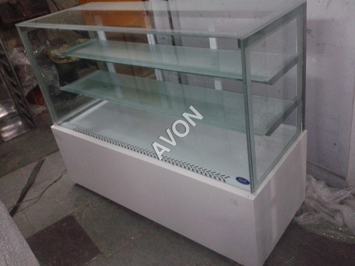 Pastry cooler cuboid(2+1) Frost free with corian