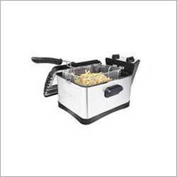Deep Fryer - Stainless Steel, 3 Liters, 12x10x8 Inches | Fast Heating, Even Cooking, Easy Cleaning, Safety Features