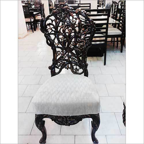 Dinnig Table