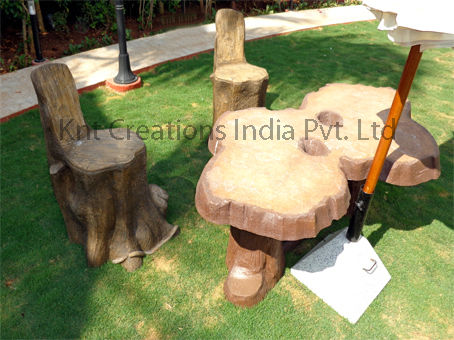 Tree Table With Log Sit