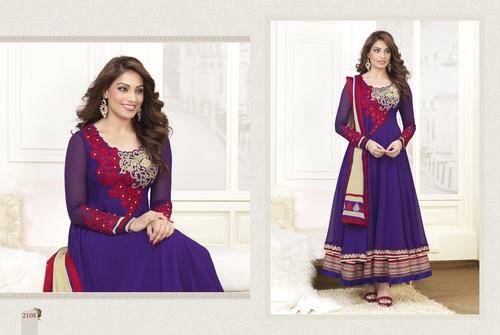 Elegant Celebrity Salwar Kameez