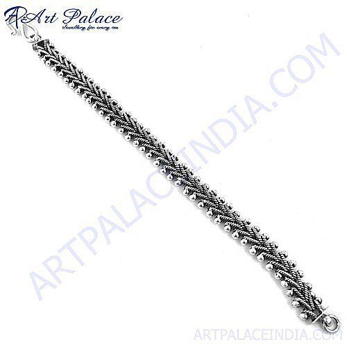 Fashionable Look Silver Bracelet