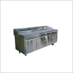 Pizza Dressing Cold Counter