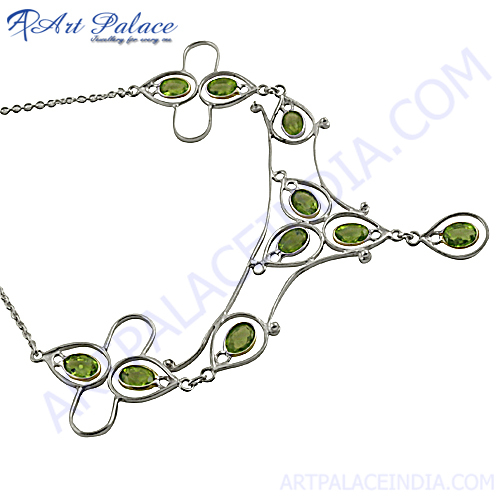 Most fashionable Green Peridot Silver Necklace
