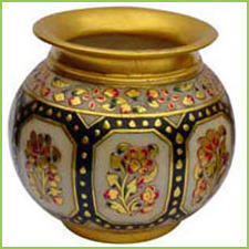 Natural Stone Handicrafts - Glossy Finish, Attractive Round Design for Home & Office Decoration