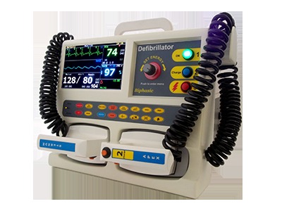DEFIBRILATOR