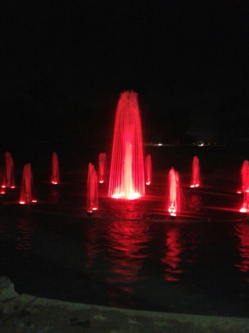 Red Dancing Water Fountain