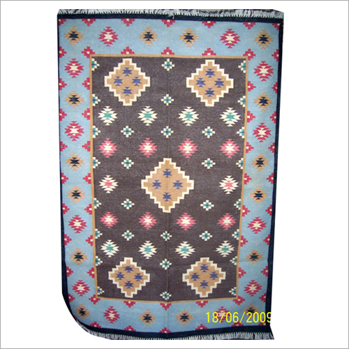 Hand Woven Carpets Back Material: Canvas Latex