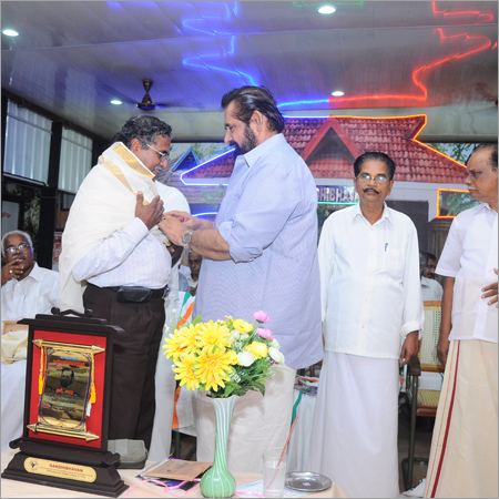 Honouring the CEO Dr.M Abdul Lethif jpg