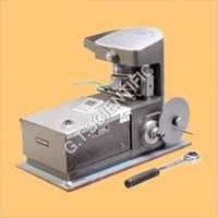 Universal Digital Moisture Meter