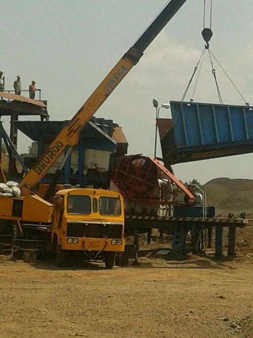 Revolving Crane Rental Services