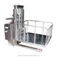Hydraulic Platform Stacker With Cage