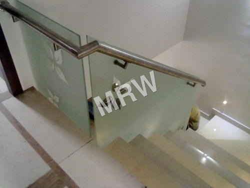 SS Railing with Glass