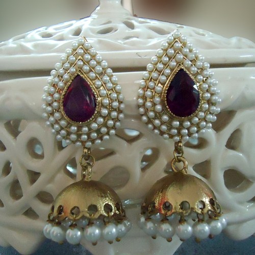  Micro Earring