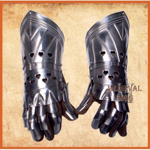 Deluxe Medieval Gauntlet