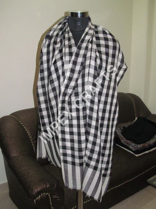Black And White Cashmere Check Design