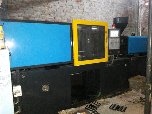 Plastic Injection Moulding Machine