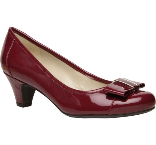 Naturalizer Women Closed Shoes