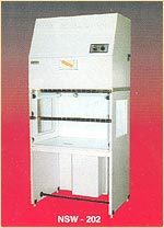 VERTICAL LAMINAR FLOW CABINET