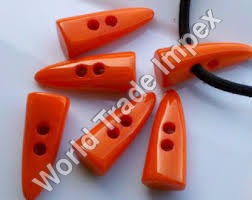 DESIGNER HORN TOGGLE