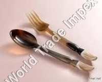 Horn Salad Server