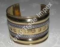 Metal Bracelet Gender: Women