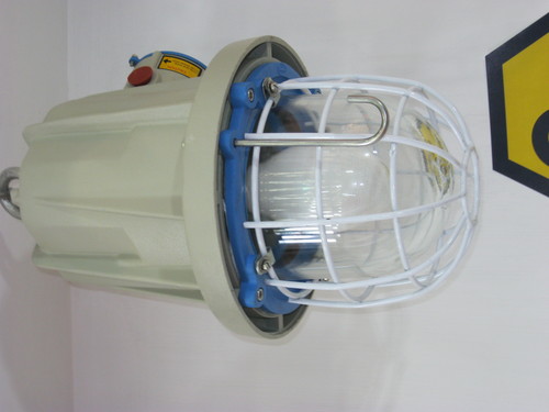 FLAMEPROOF INTEGRAL WELL GLASS LUMINAIRE