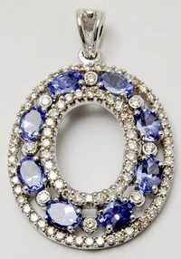 beautiful tenzanite gemstone pendant 