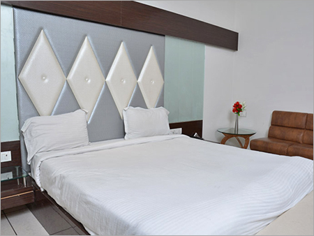 Super Deluxe Wooden Room