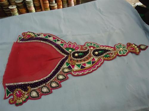 Handmade Neck Designs of Salwar Kameez