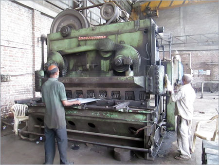 Horizontal Shearing Machine