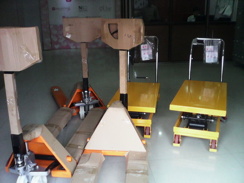 Scissor Lift Table And Pallet Truck
