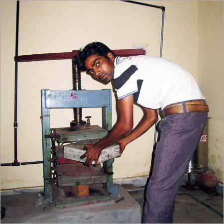 Die Steem Hand Press