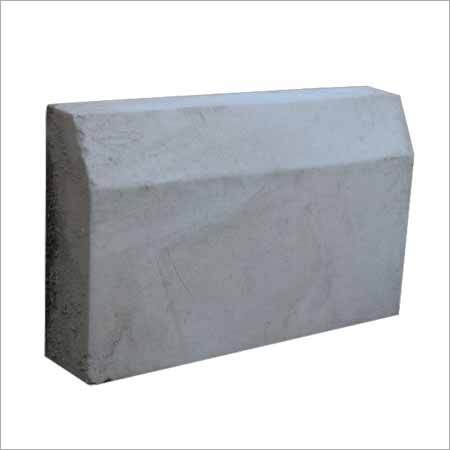 Taper kerb stone 600X300X100-150