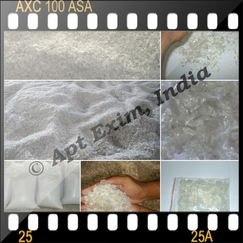 PET flakes hot washed white