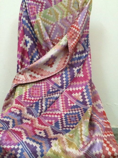 Viscose Jamawar Non Cutting Multicolor Stole