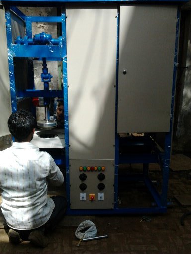 Paper Plate Forming Machine