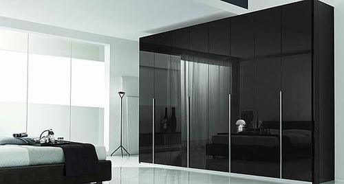contemporary high gloss lacquered wardrobe