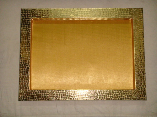 SAREE TRAYS