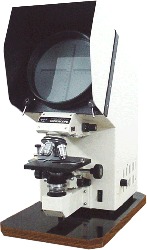 Polarizing Projection Microscope