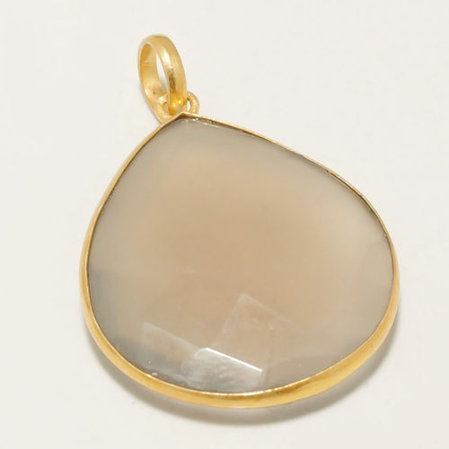 Pendants 33 Cts Cream Chalcedony  Beautiful Pendent 18K Gold Plated 25X30Mm