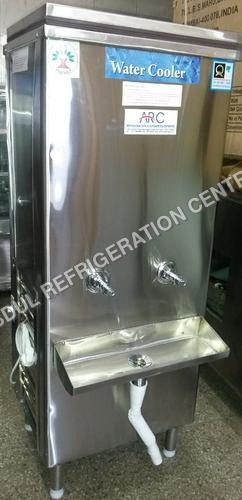 COMMERCIAL WATER COOLER