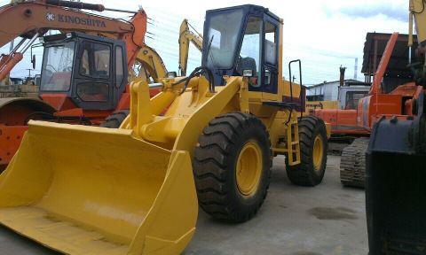 Komatsu WA300 Loaders - Yellow, 2-3m³ Bucket, 100-150 HP, 15-20 Ton Operating Weight | Precision Steering, Smooth Ride, Automatic Transmission