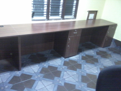 Office  furniture  table