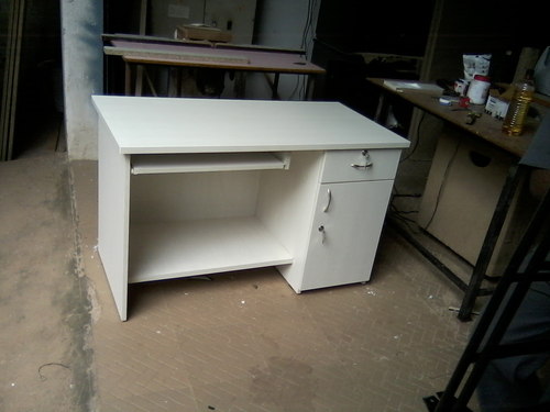 Office furniture table
