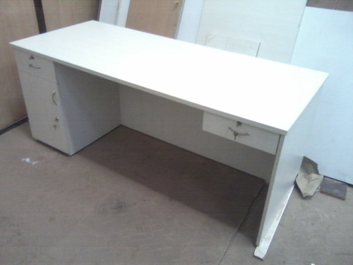 Office furniture table