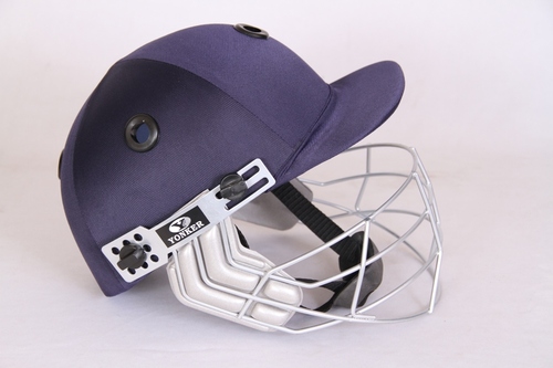 CRICKET HELMET MIDDLE ORDER