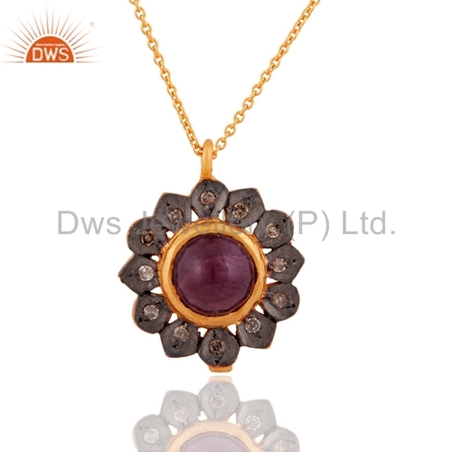 रूबी स्टर्लिंग सिल्वर पाव डायमंड पेंडेंट